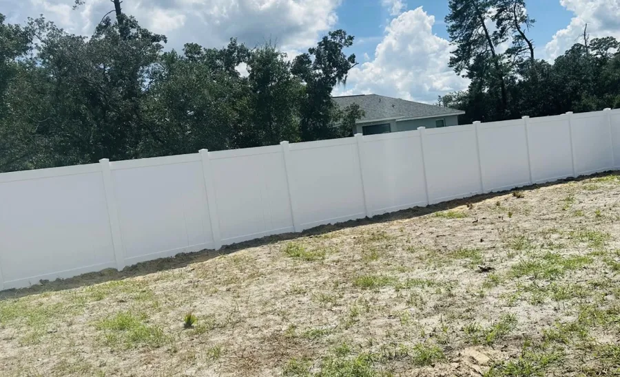 Full backyard in vinyl