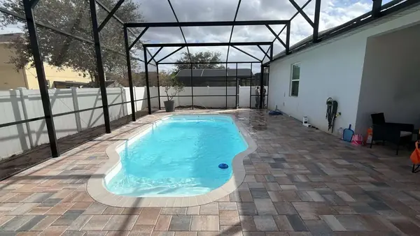 Daytona pool installed by Homery in Central Florida