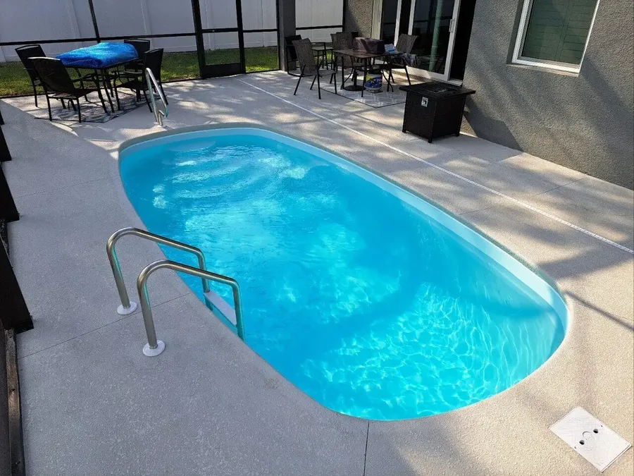 Naples fiberglass pool installed by Homery