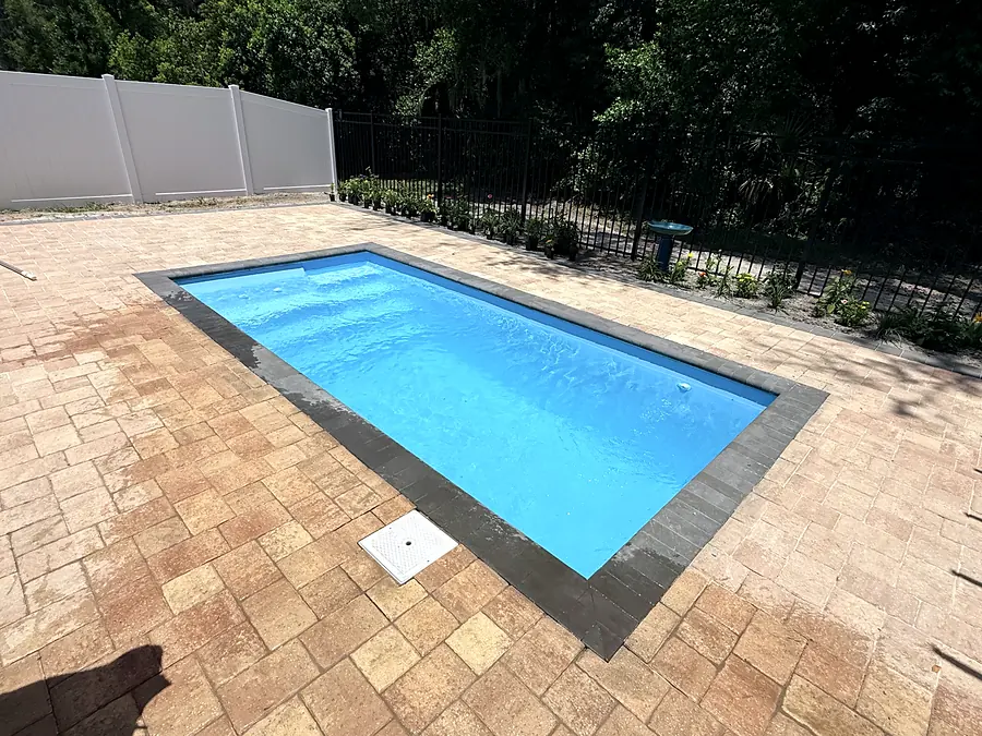 Água e pavers, piscina Key West K5 em DeLand, FL