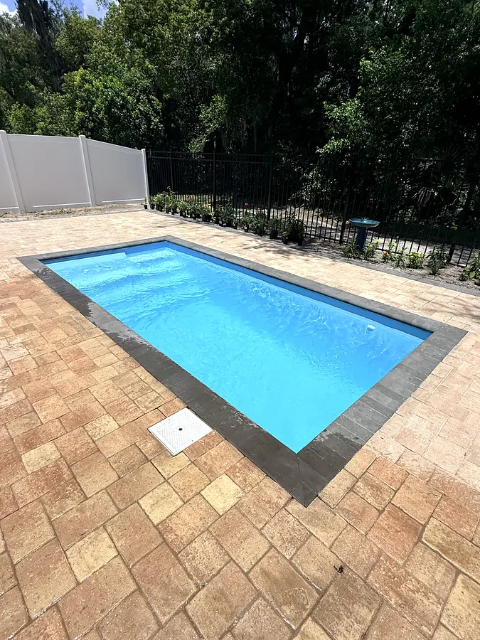 Água e pavers, piscina Key West K5 em DeLand, FL