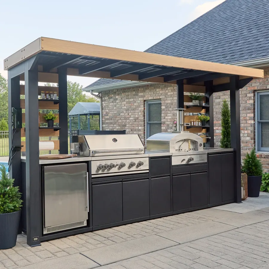 Grill, pizza oven and fridge in one run
